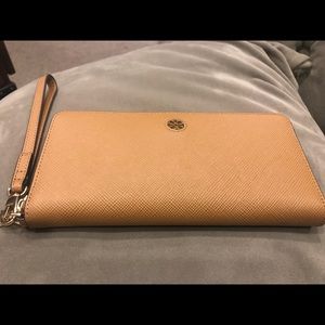 Authentic Tory Burch Wallet Wristlet